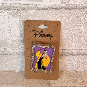 Disney 101 Dalmatians Cruella De Vil Framed Portrait Enamel Lapel Pin NEW